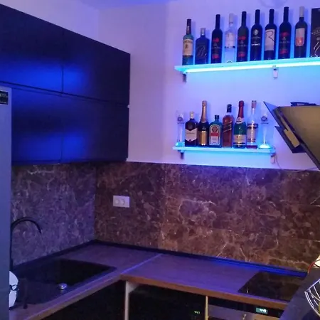 Luxury Presidental With A Jacuzzi And A Bar In Flatiron Апартаменти *