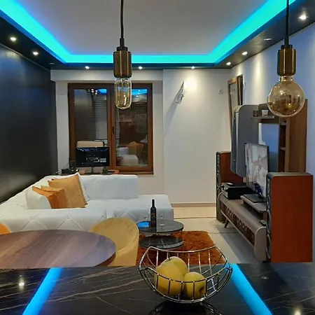 Апартаменти Luxury Presidental With A Jacuzzi And A Bar In Flatiron Скоп'є